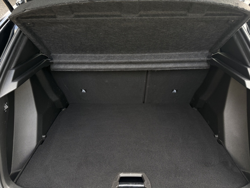 Peugeot 2008 1.2 PT Allure Pack — photo 5