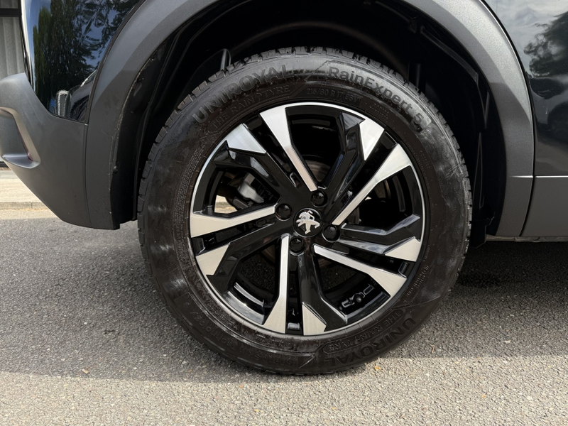 Peugeot 2008 1.2 PT Allure Pack — photo 24
