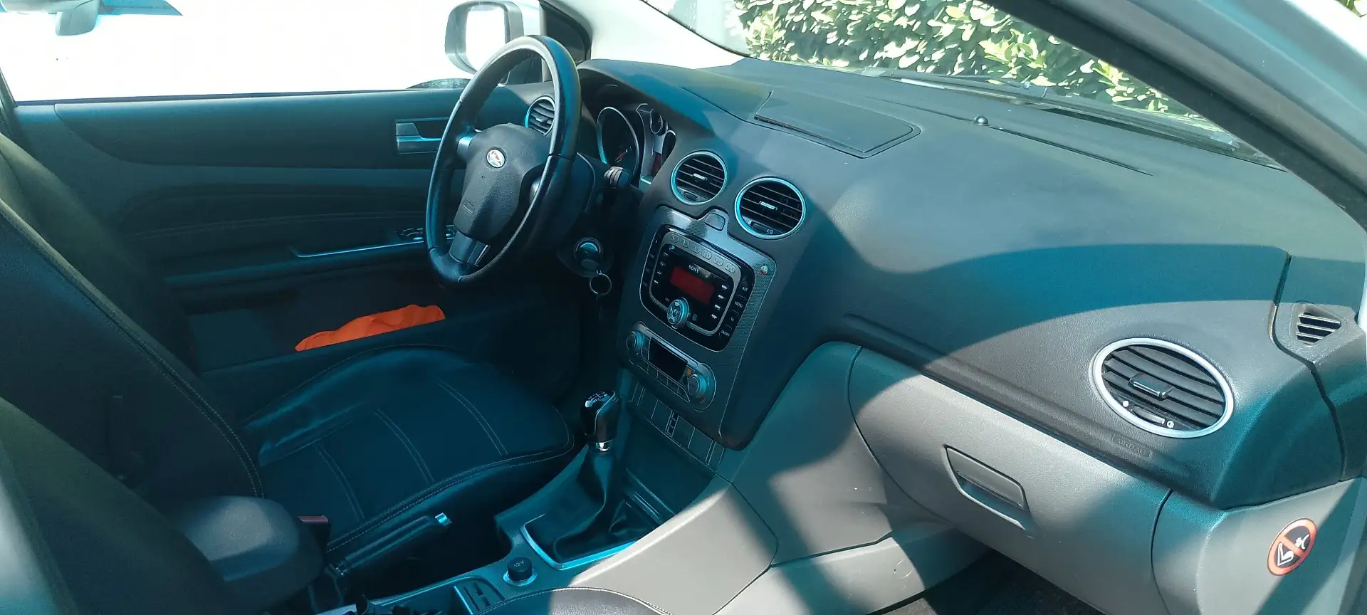 Ford Focus 1.6 Ti-VCT Style - 2