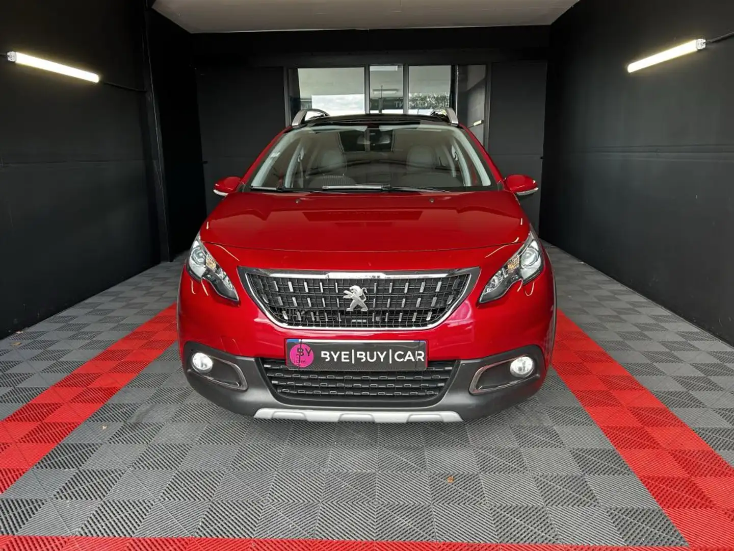 Peugeot 2008 Allure 1.2 PureTech 110 ch Phase 2  SUV urbain / distribution OK  Garantie 12 mois Rouge - 2