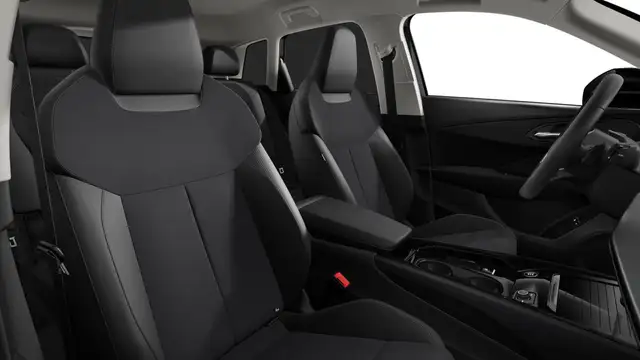 Audi Q3 view 9