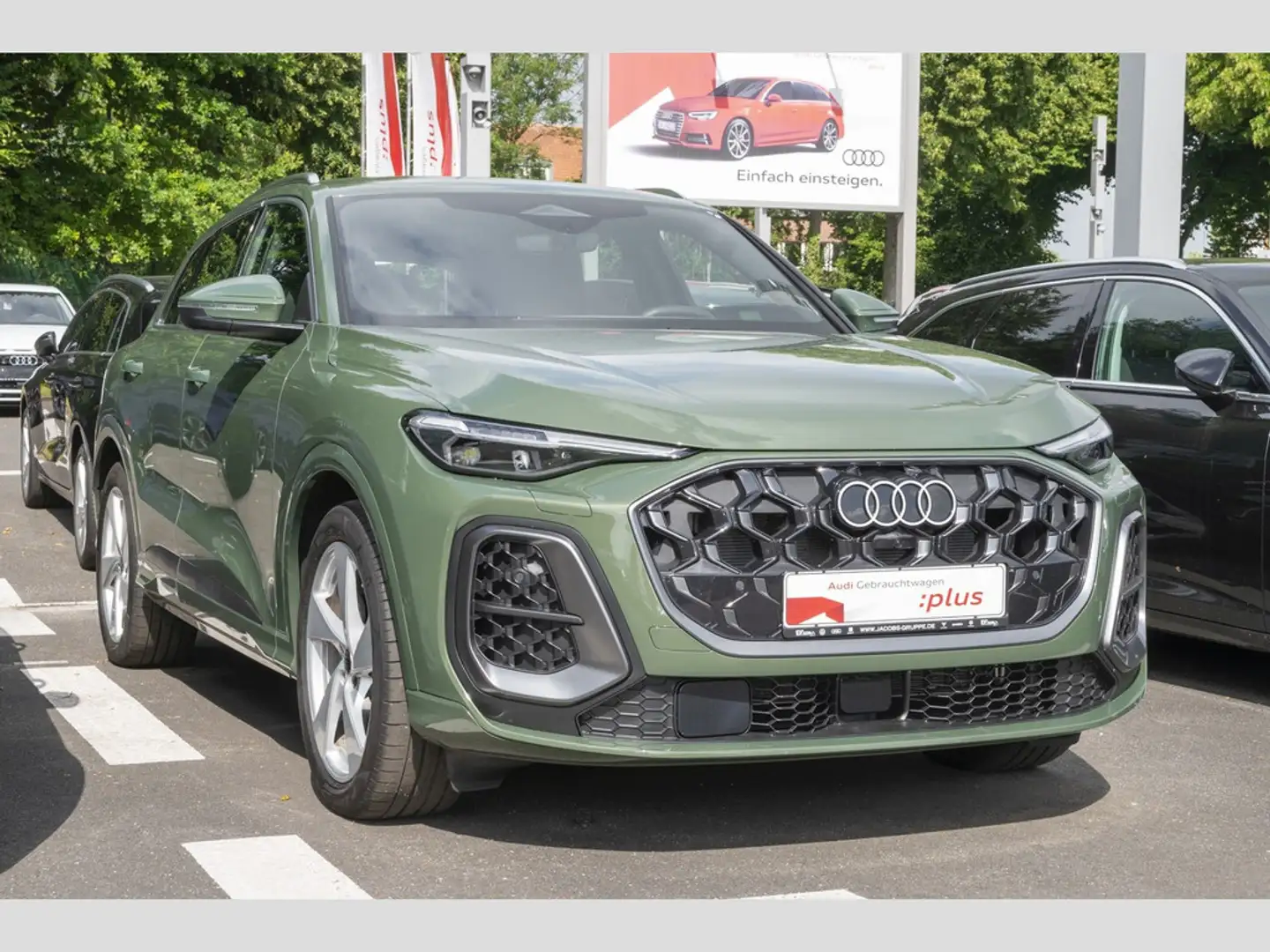 Audi Q5 40 TDI quattro S line Luftfederung, MMI ex Grün - 2