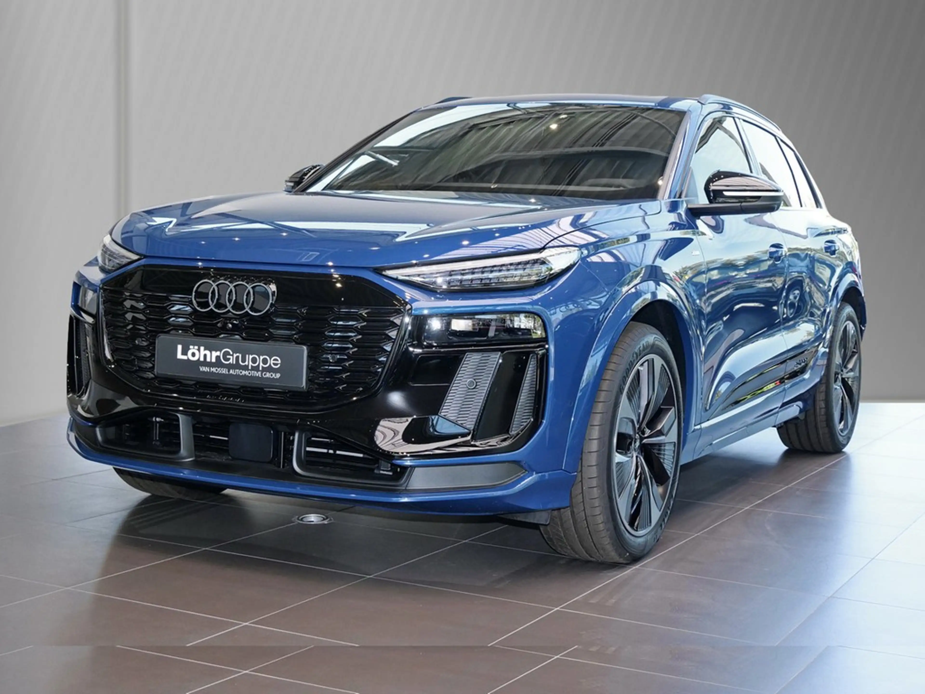 Audi e-tron S line business quattro 315 kW / 428 PS — photo 2