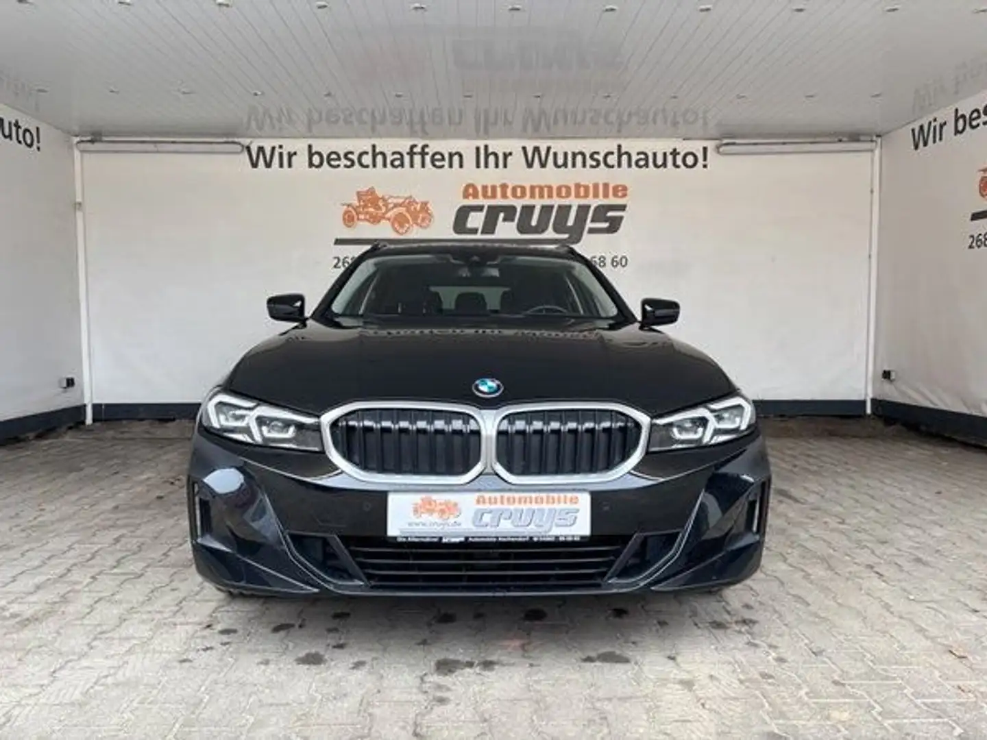 BMW 318 i Touring Aut. - AHK / Head-Up / Professional Schwarz - 2