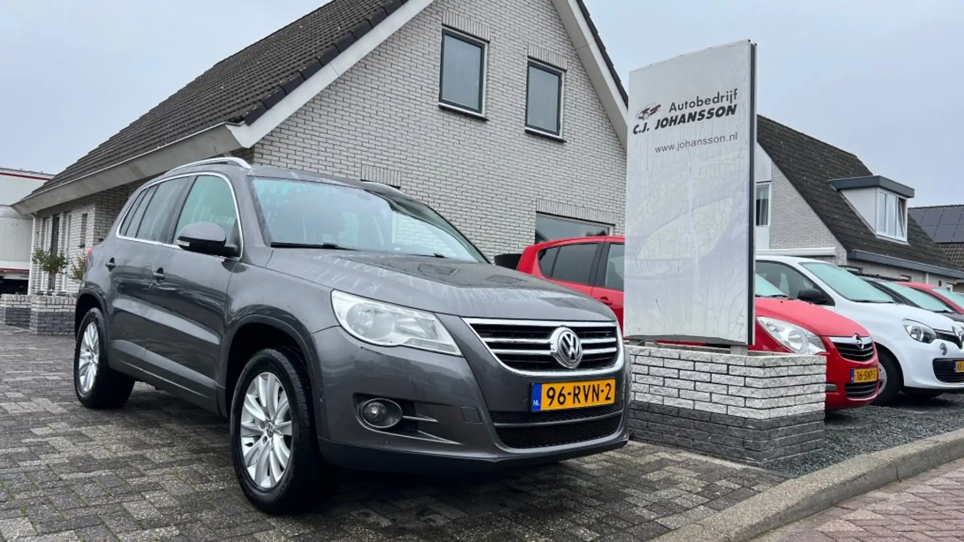 Volkswagen Tiguan 1.4 TSI Sport&Style Grijs - 1