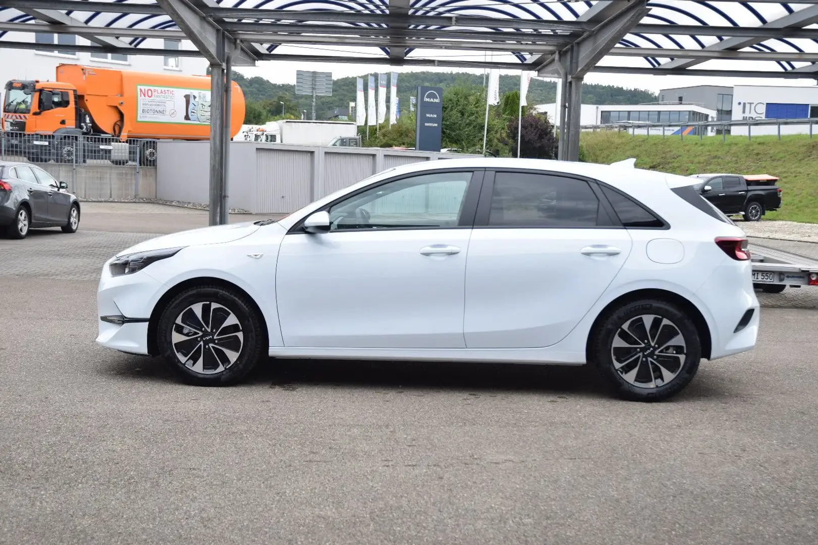 Kia Ceed / cee'd CEED 1.5 T-GDi 140 PS SHZ KAMERA NAVI PRIVACY Blanc - 2