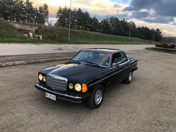 W123 coupé america 300 turbodiesel