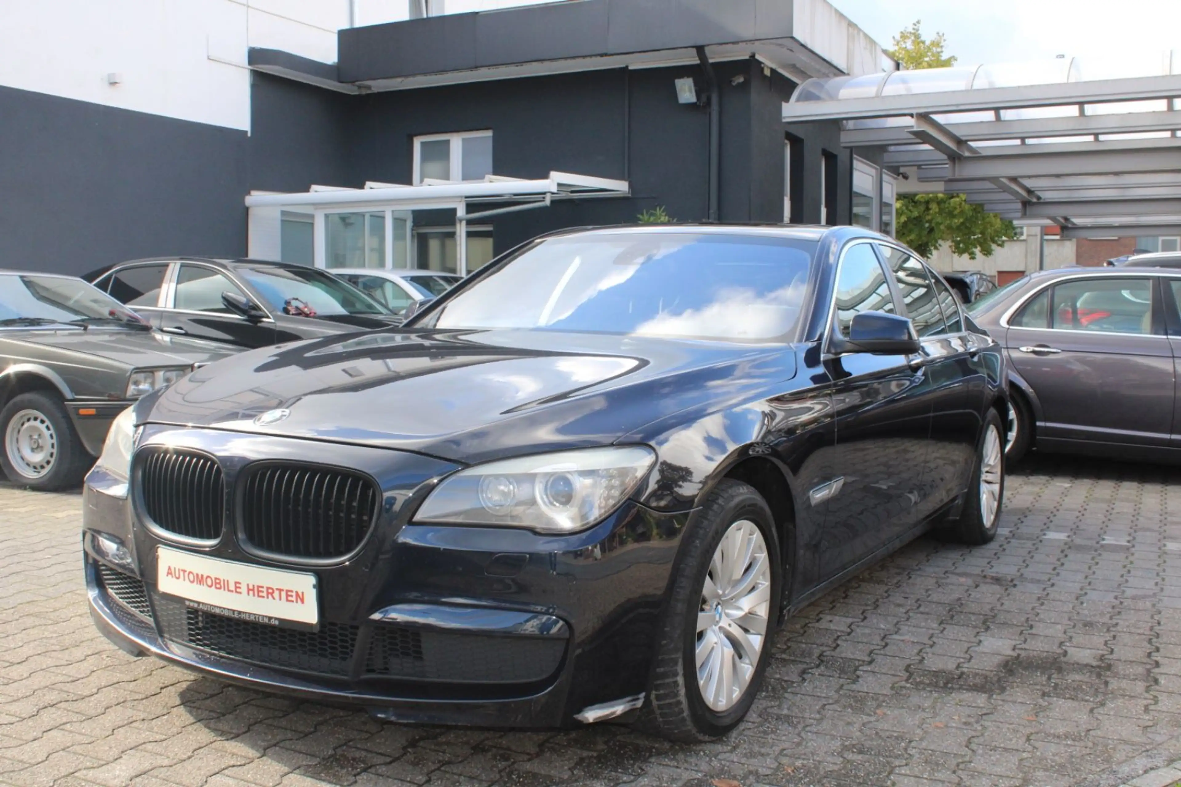 BMW 750 i *SPUR*TOTWINKEL*HEADUP*MAX VOLL!! — photo 3