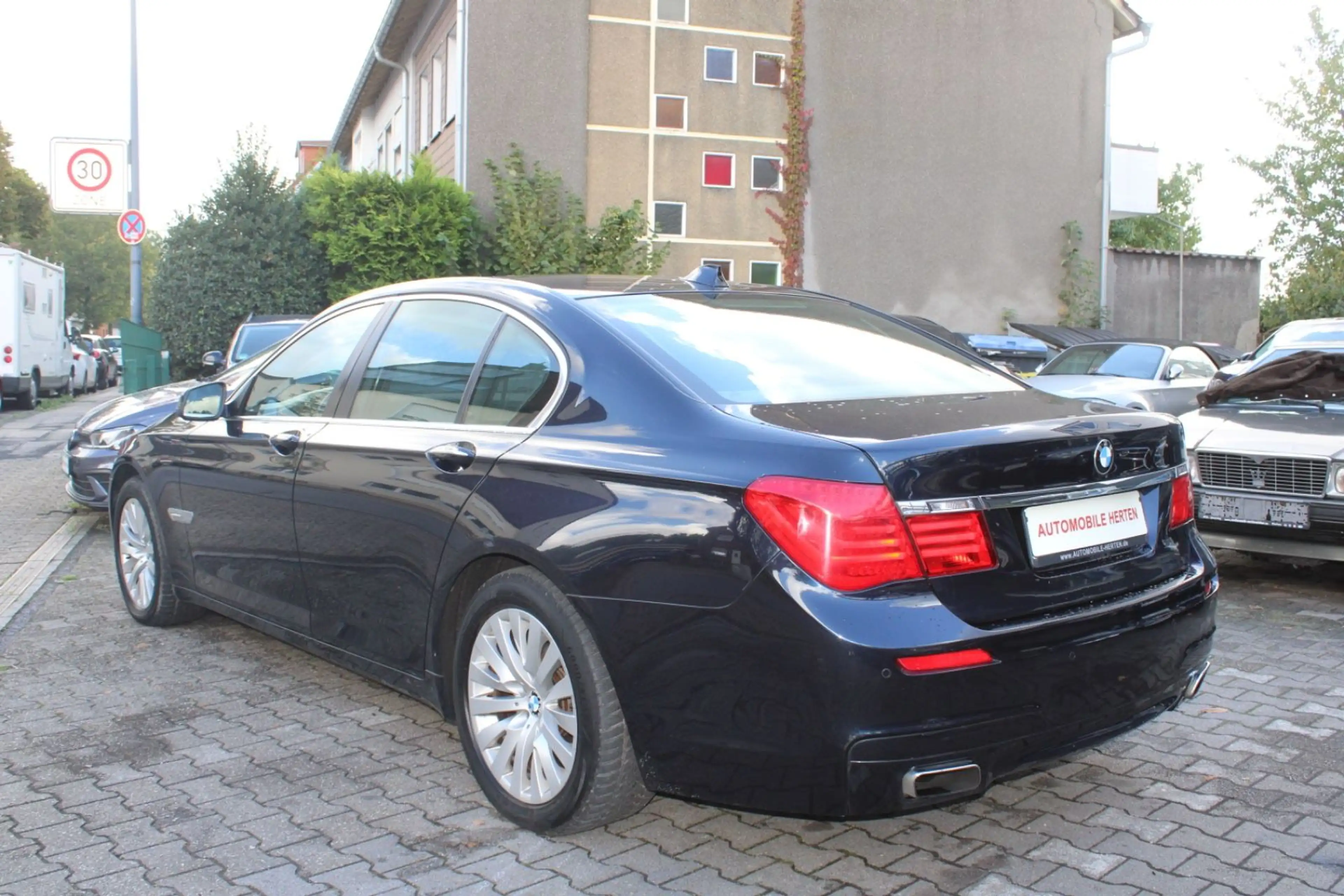 BMW 750 i *SPUR*TOTWINKEL*HEADUP*MAX VOLL!! — photo 10