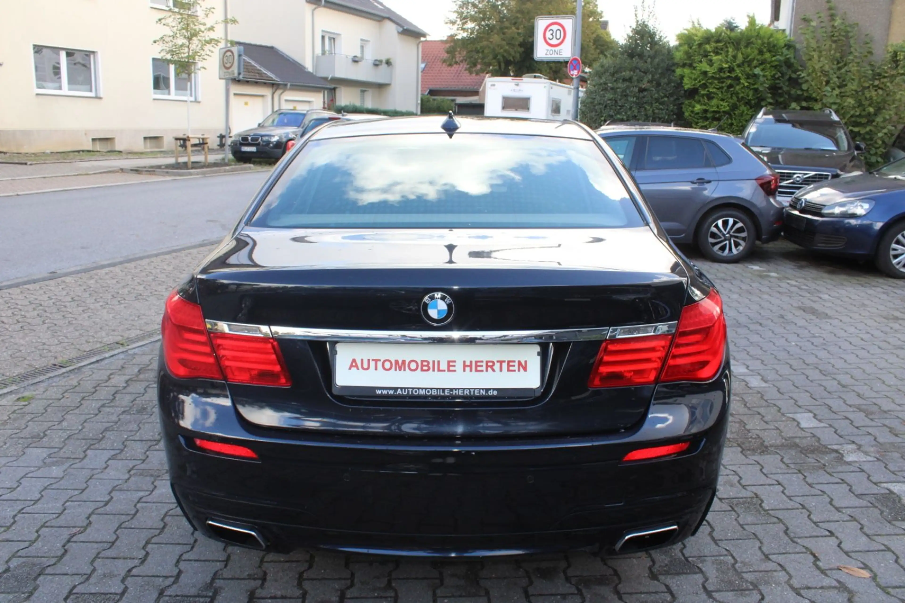 BMW 750 i *SPUR*TOTWINKEL*HEADUP*MAX VOLL!! — photo 8