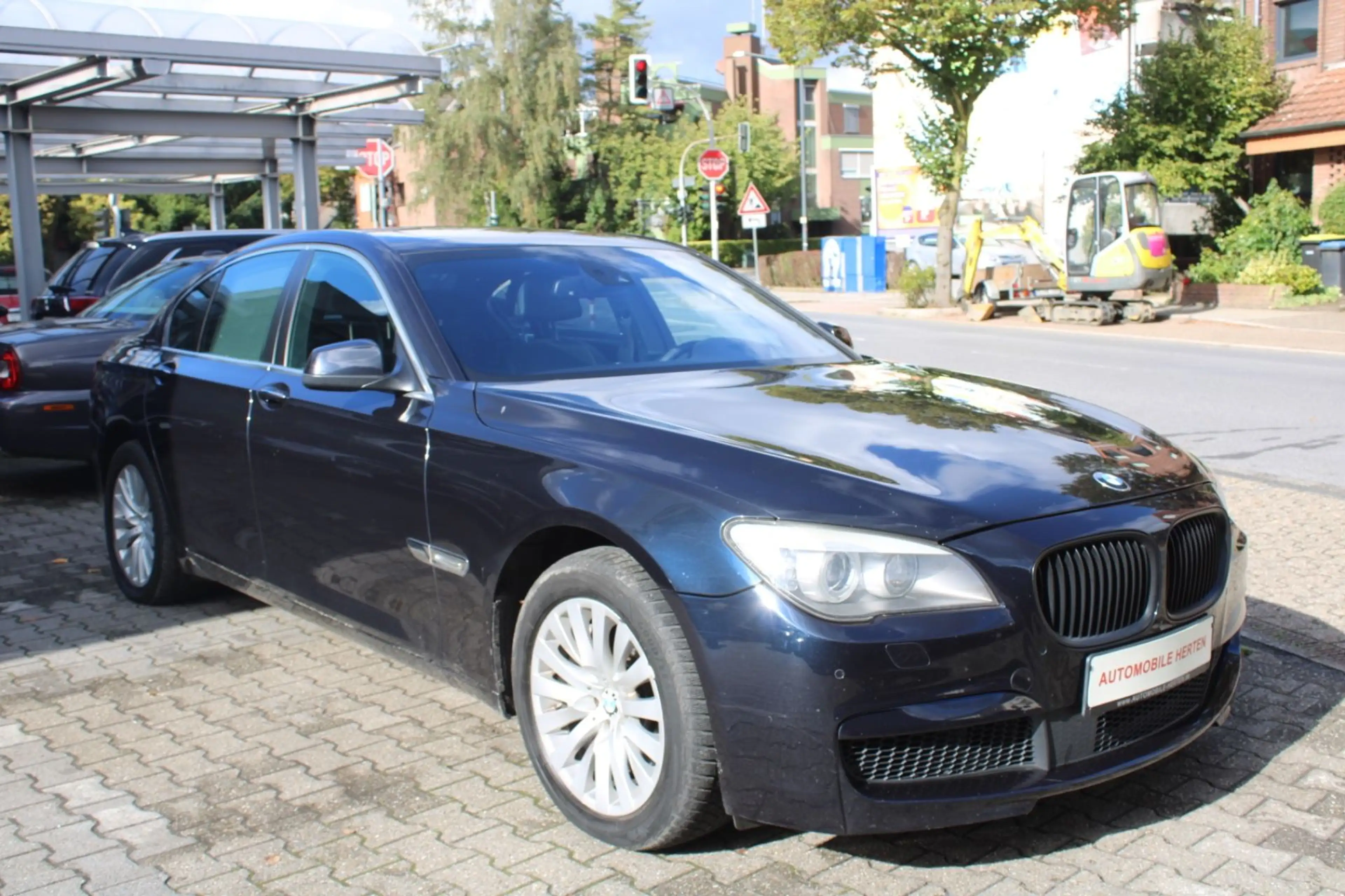 BMW 750 i *SPUR*TOTWINKEL*HEADUP*MAX VOLL!! — photo 5