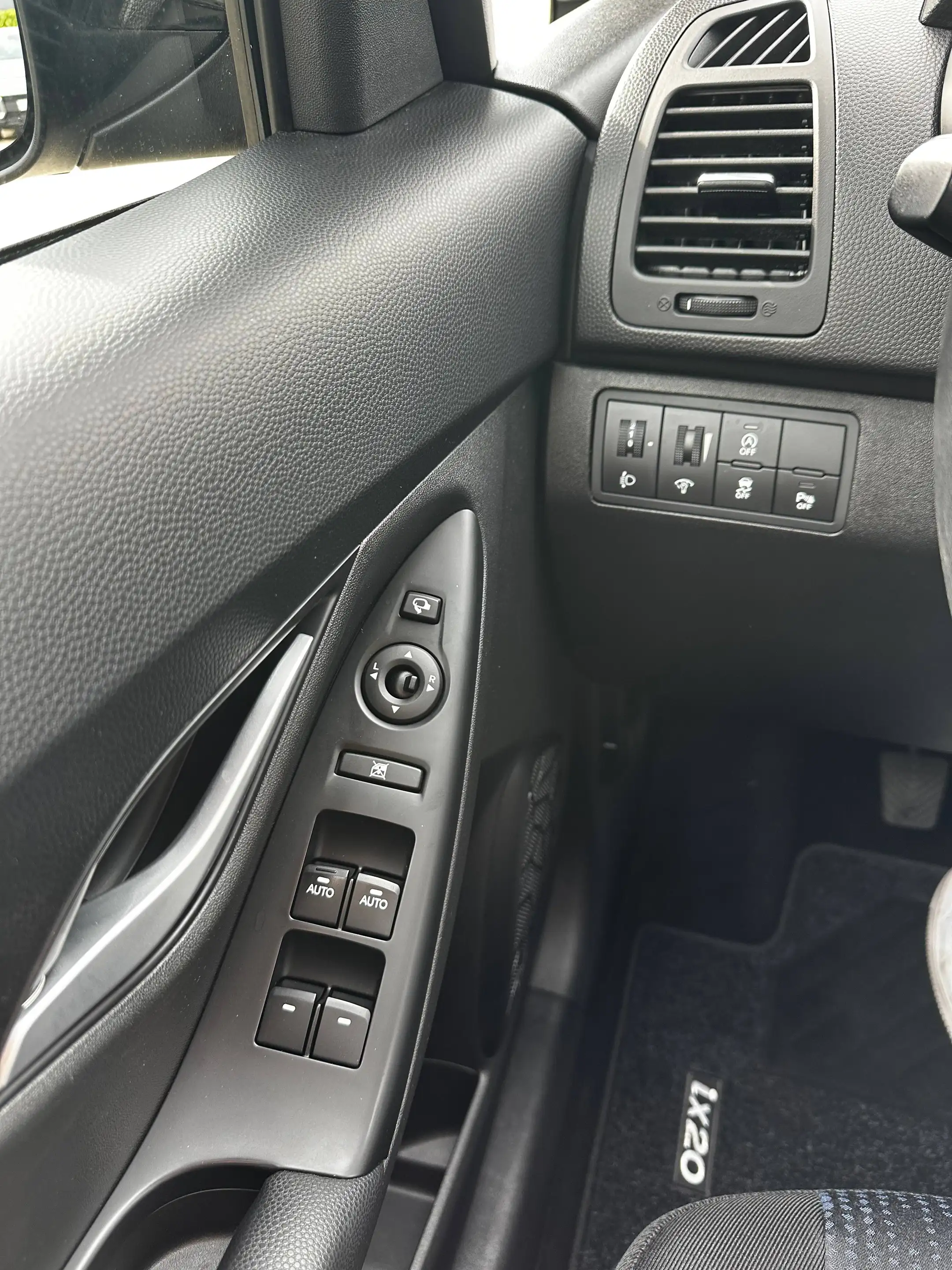 Hyundai iX20 1.4 Trend | Klima | Allwetter | AHK — photo 15