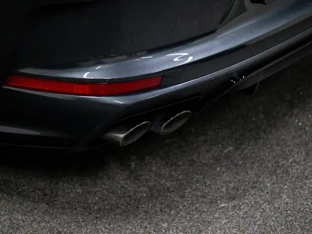 Porsche Panamera view 11