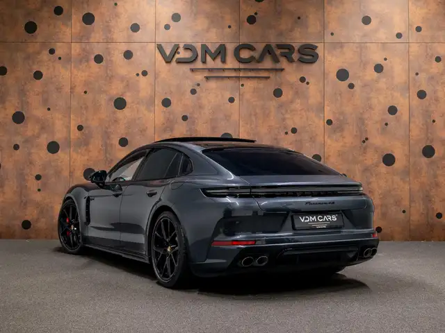 Porsche Panamera view 3