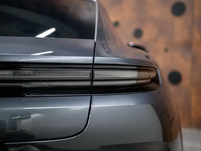Porsche Panamera view 12