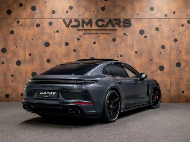 Porsche Panamera view 5