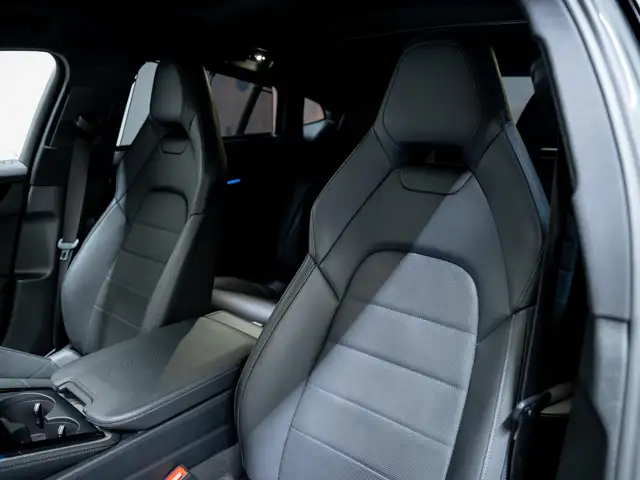 Porsche Panamera view 20