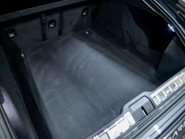 Porsche Panamera view 29