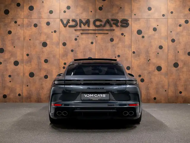 Porsche Panamera view 4