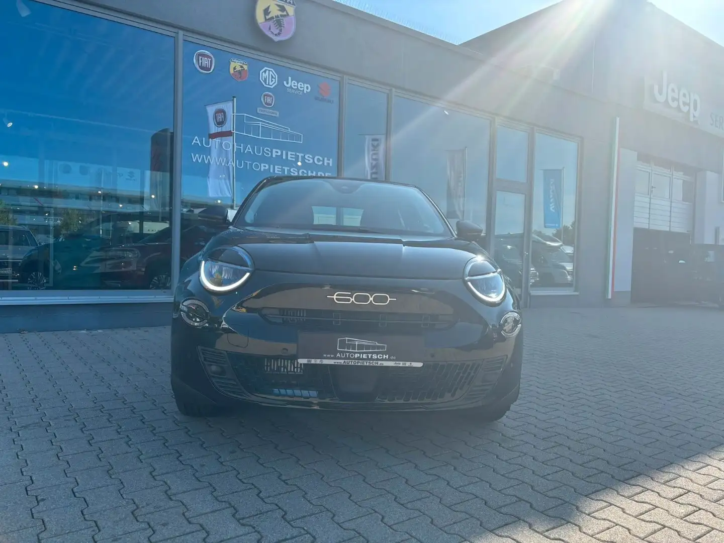 Fiat 600 Hybrid Sonderedition Schwarz - 2