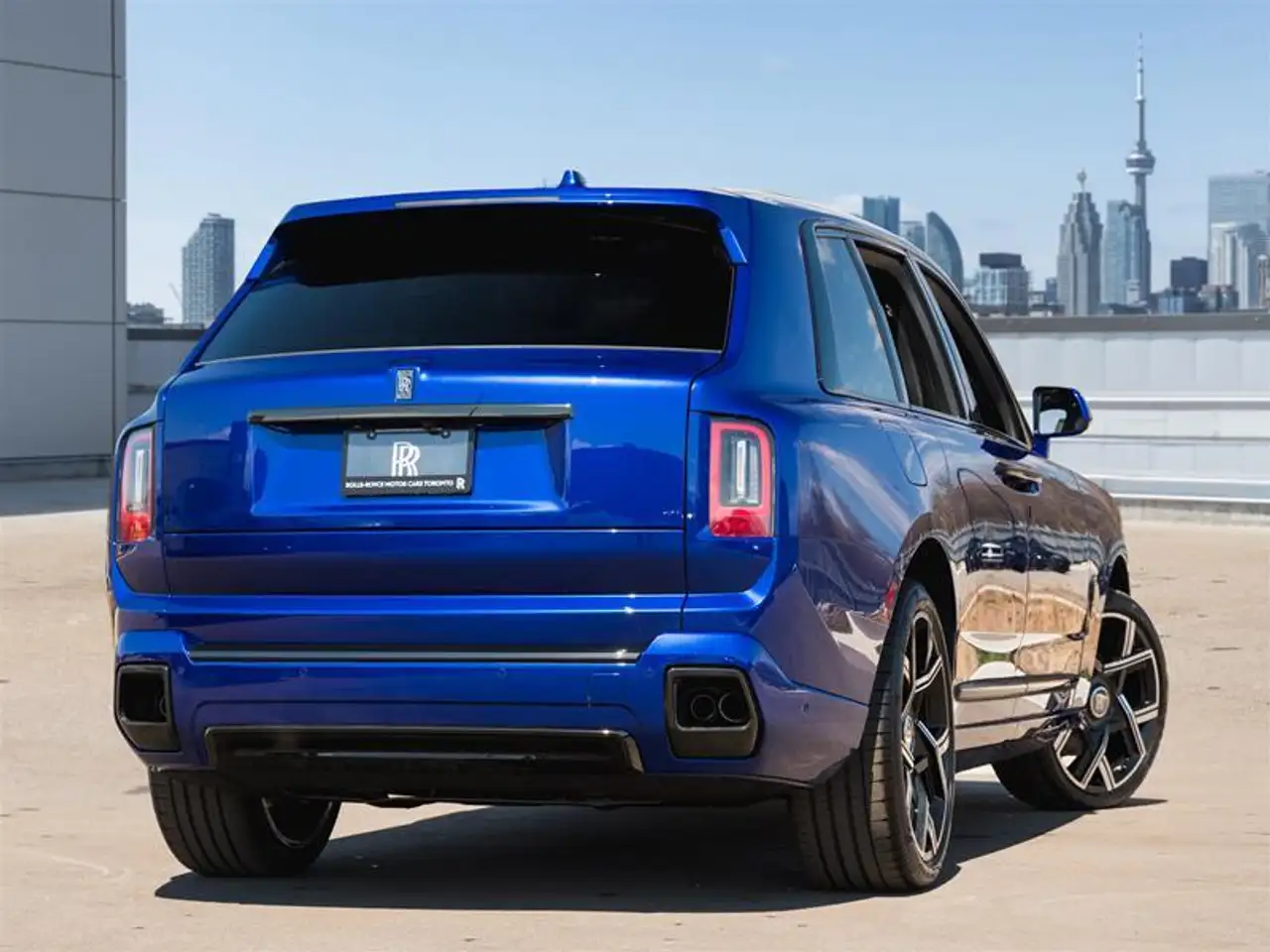 Rolls-Royce Cullinan снимка Rolls-Royce Cullinan