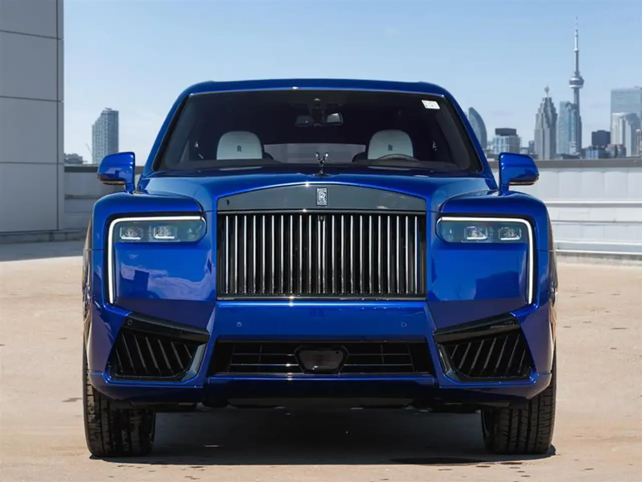 Rolls-Royce Cullinan снимка Rolls-Royce Cullinan