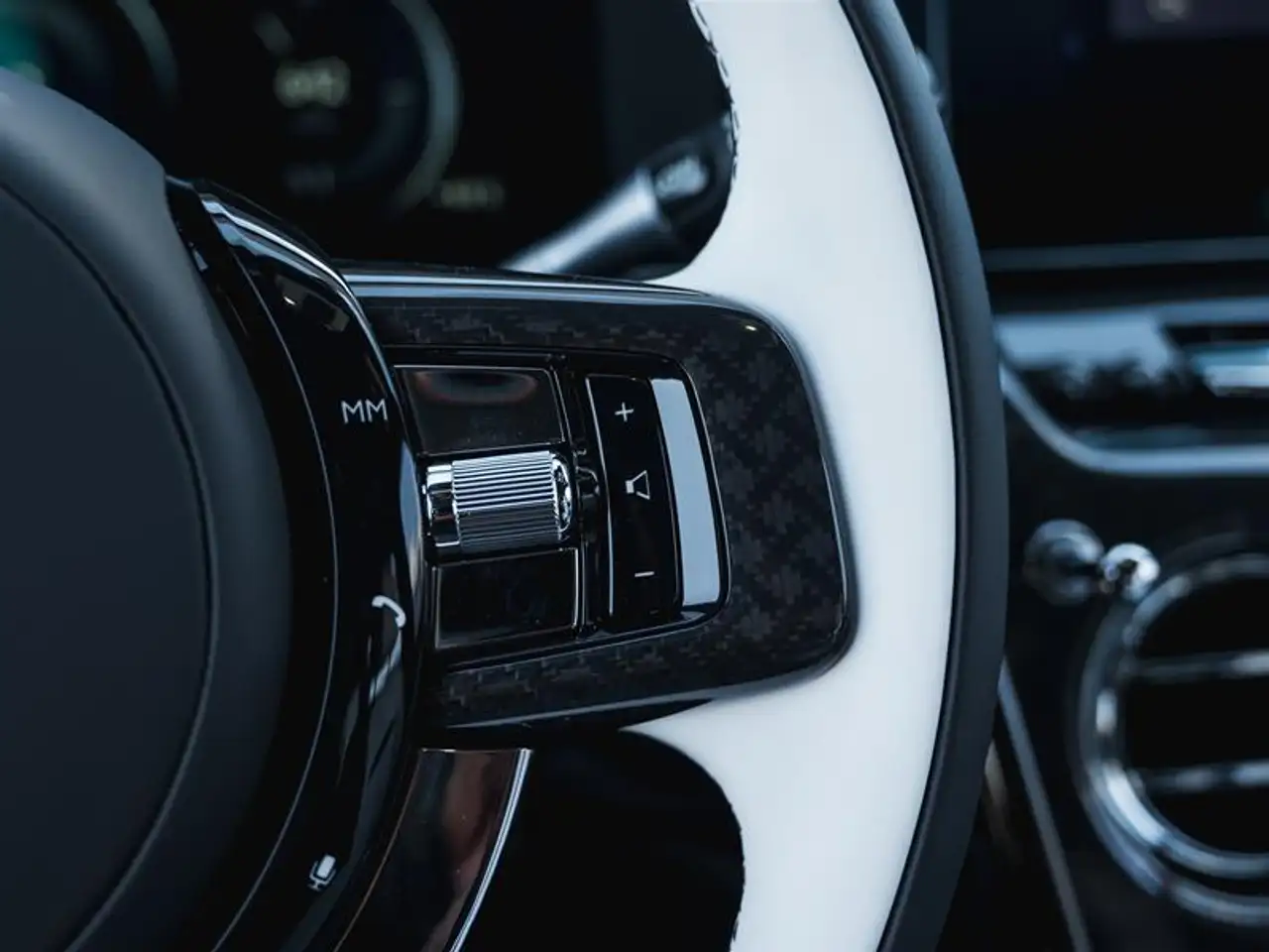 Rolls-Royce Cullinan снимка Rolls-Royce Cullinan