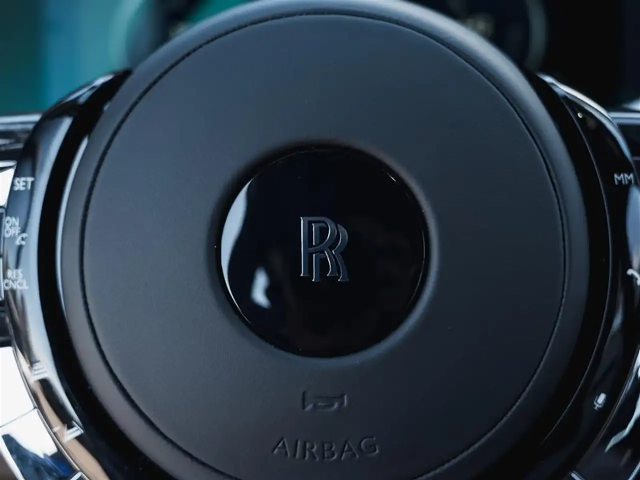Rolls-Royce Cullinan снимка Rolls-Royce Cullinan