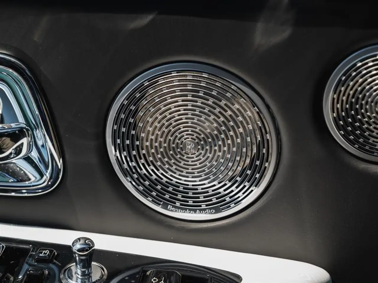 Rolls-Royce Cullinan снимка Rolls-Royce Cullinan