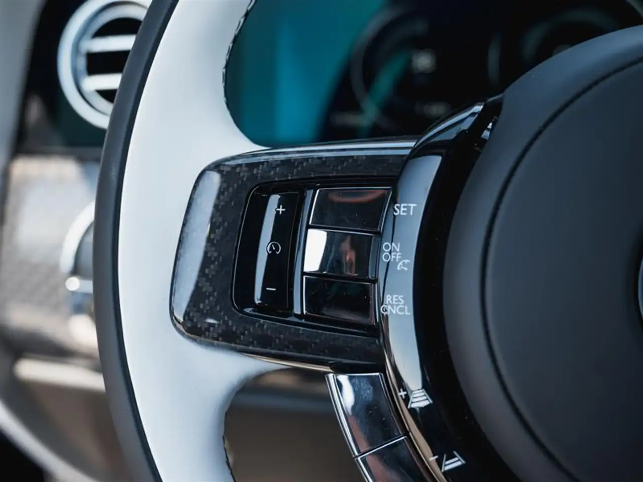 Rolls-Royce Cullinan снимка Rolls-Royce Cullinan