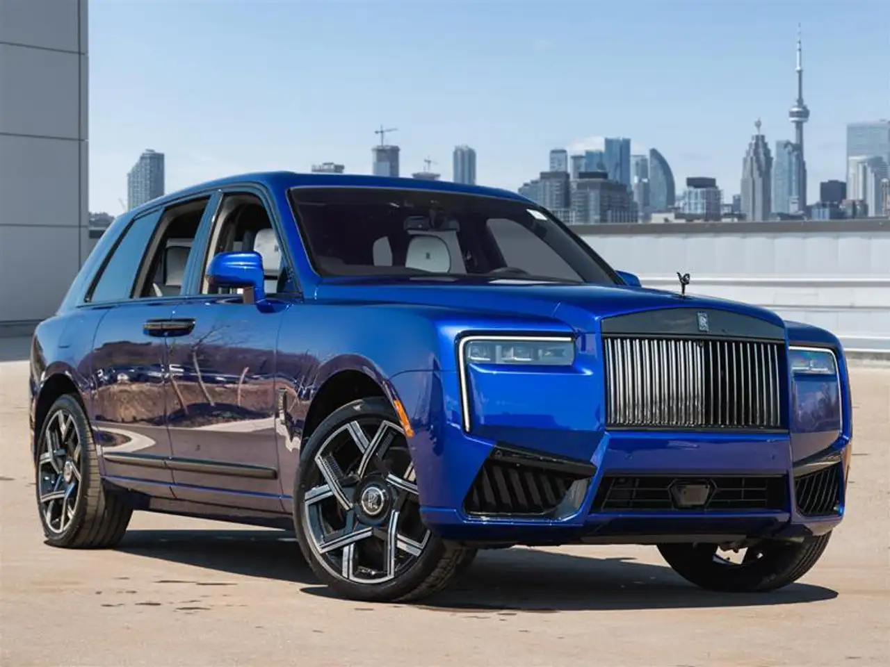 Rolls-Royce Cullinan снимка Rolls-Royce Cullinan