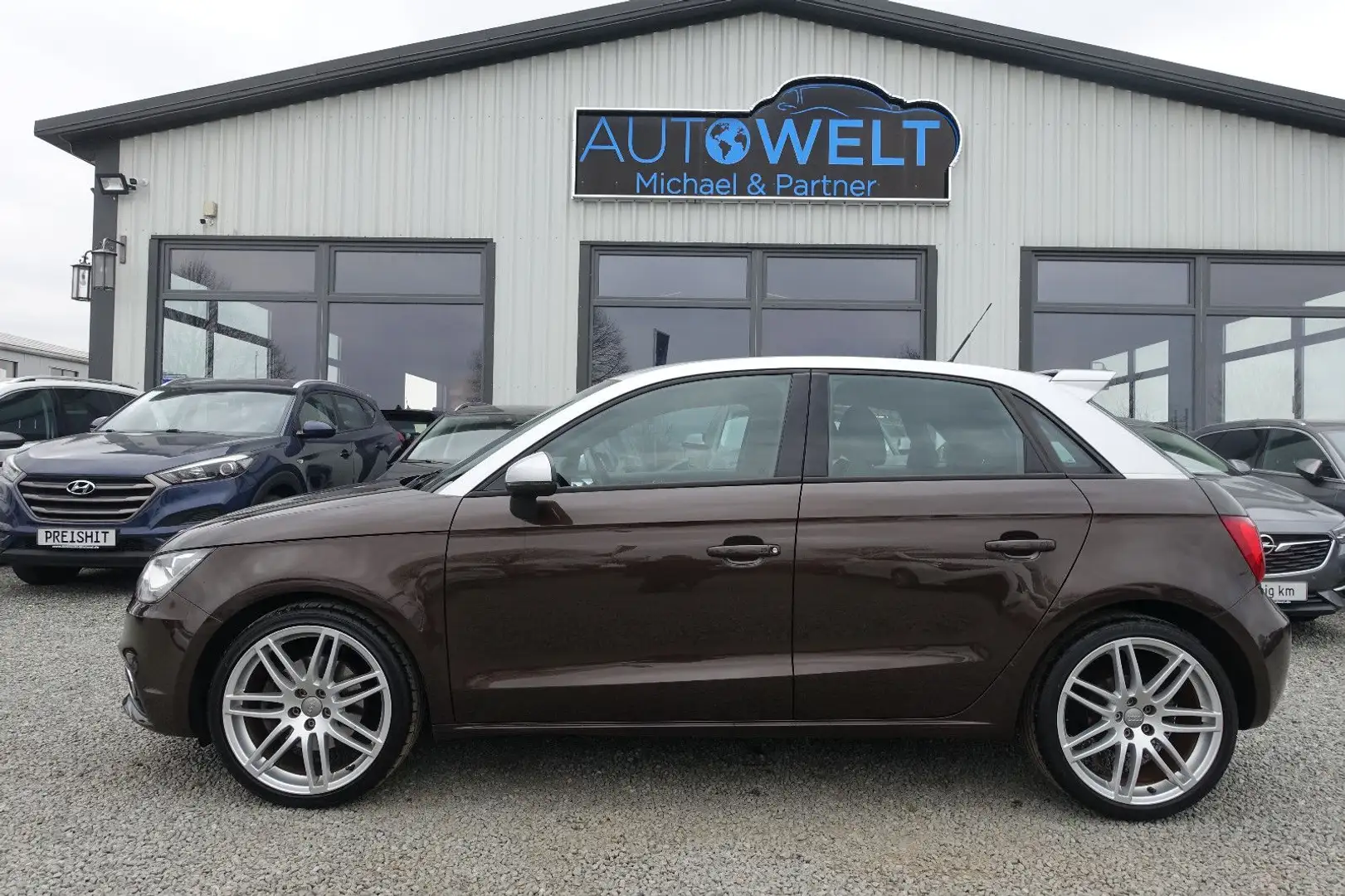 Audi A1 Sportback 1.4 TSI KLIMAAUT SITZH NAVI XEN PDC Brun - 1