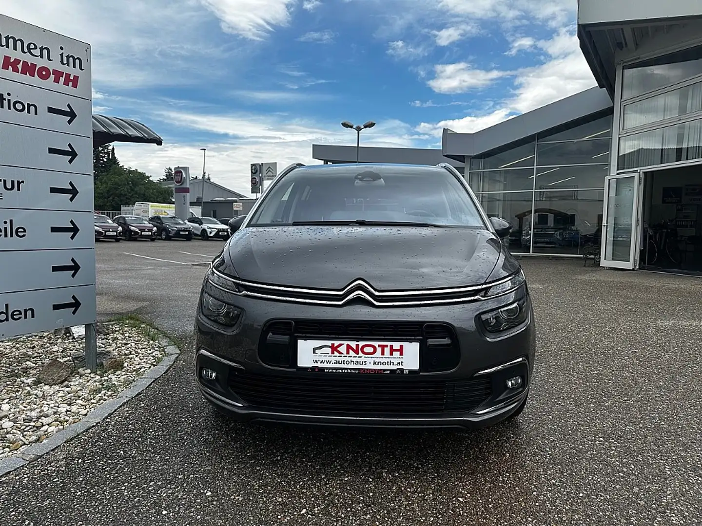 Citroen Grand C4 SpaceTourer Grand C4 Spacetourer BlueHDI 130 EAT8 Shine Grau - 2