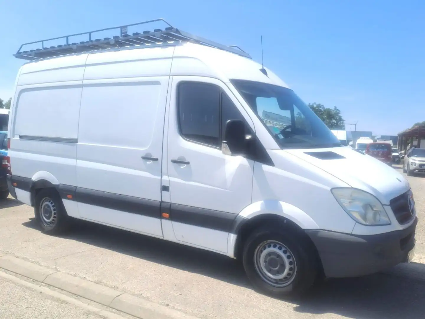Mercedes-Benz Sprinter II 310 CDI 37 2.2 D DPF Fourgon moyen tôlé 3.5T 95 Blanc - 2
