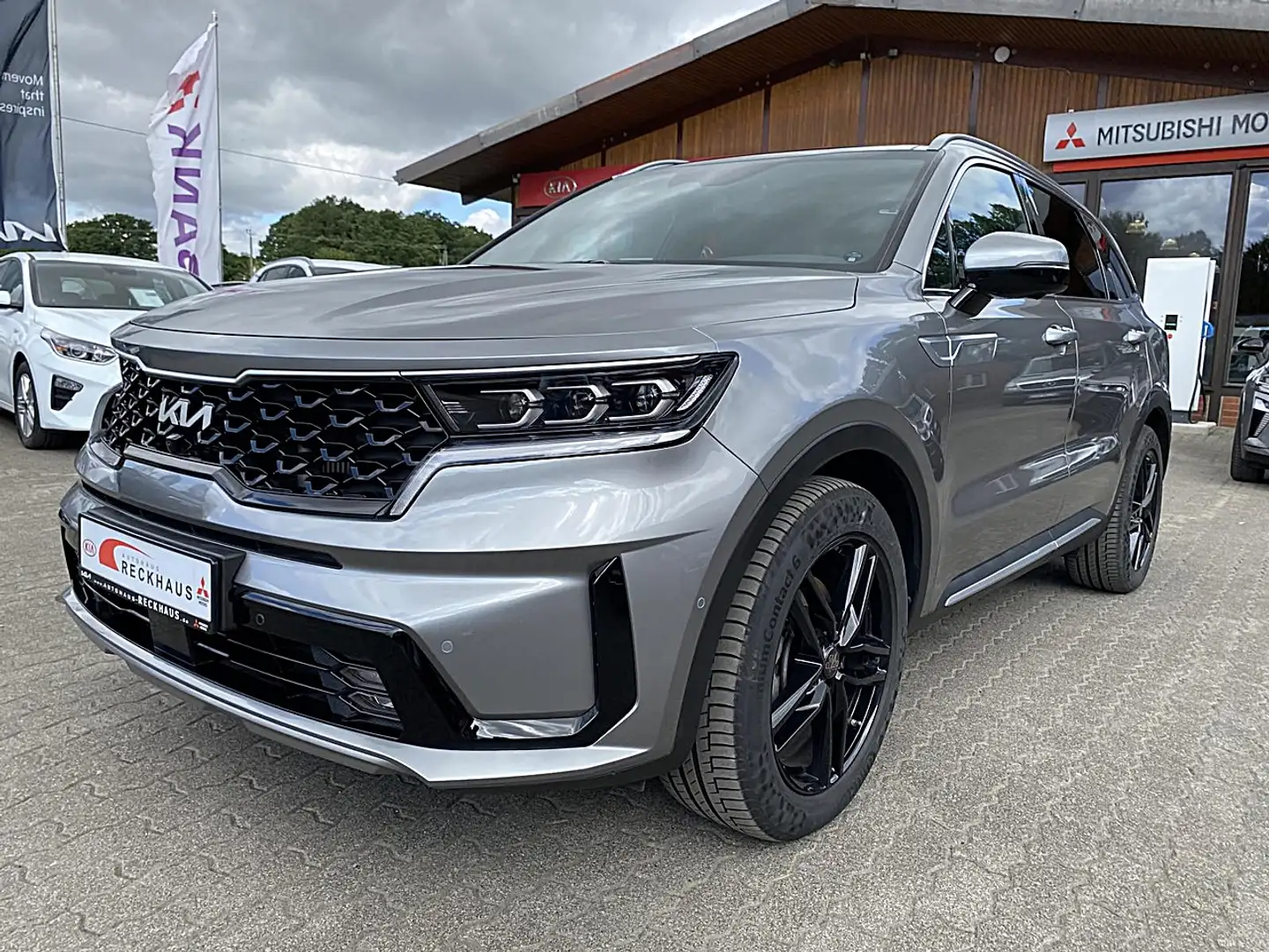 Kia Sorento 1.6T PHEV AWD AT PLAT 6S NAP. GD AHK Klima Navi Grau - 2
