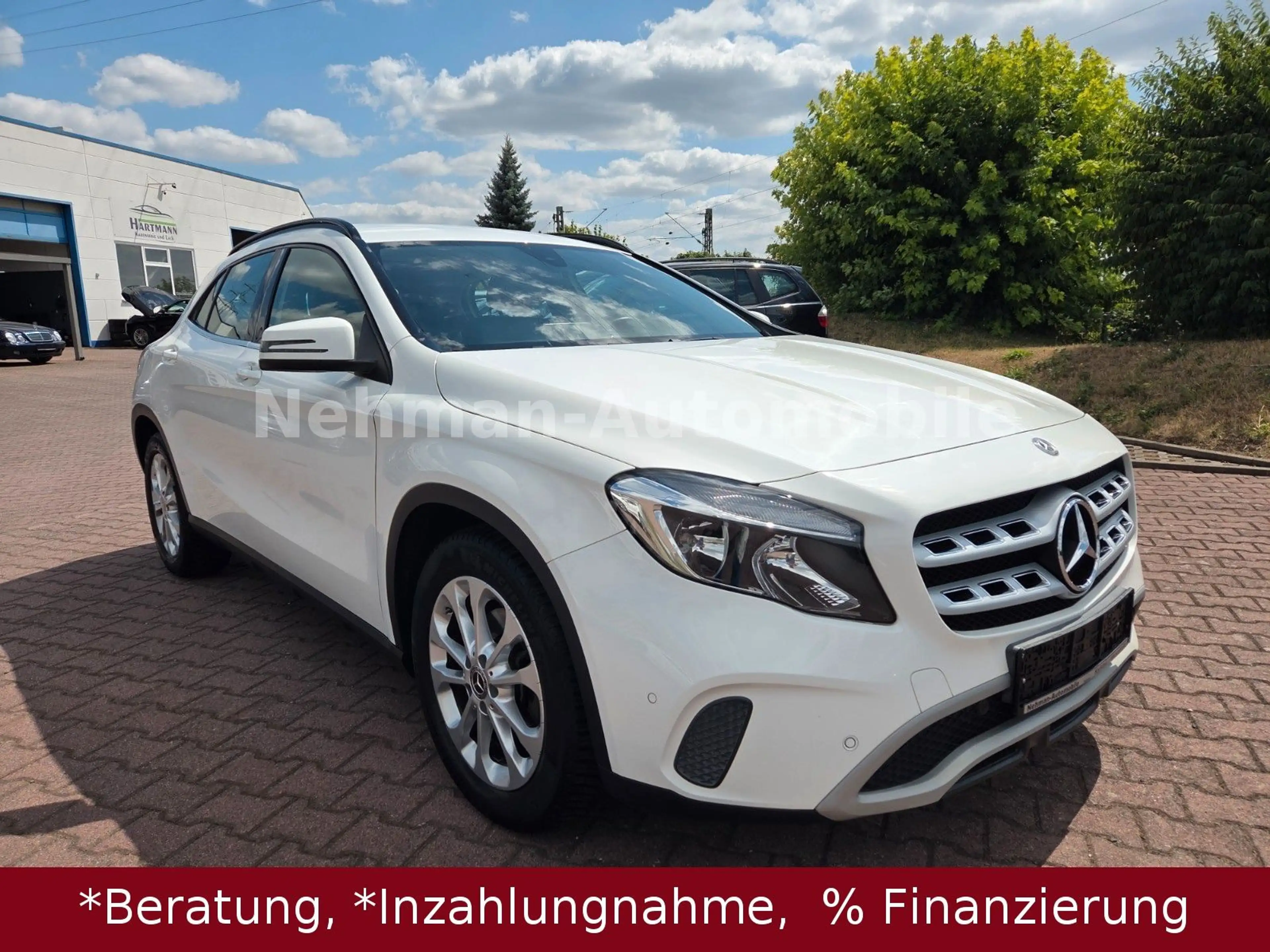 Mercedes-Benz GLA 180 GLA Style Automatik — photo 2