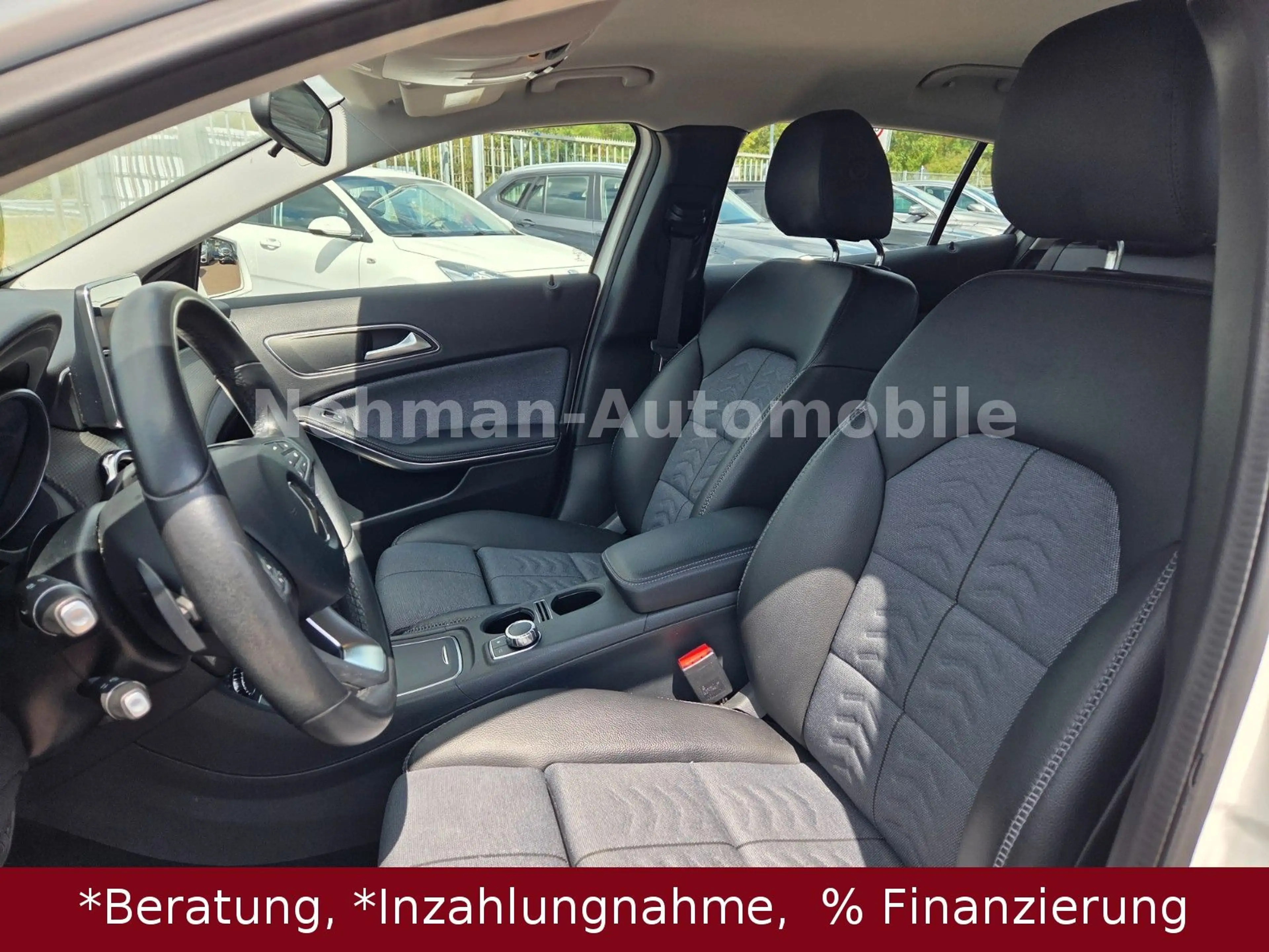 Mercedes-Benz GLA 180 GLA Style Automatik — photo 10