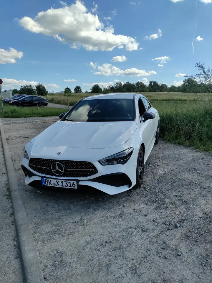 Mercedes-Benz CLA 200