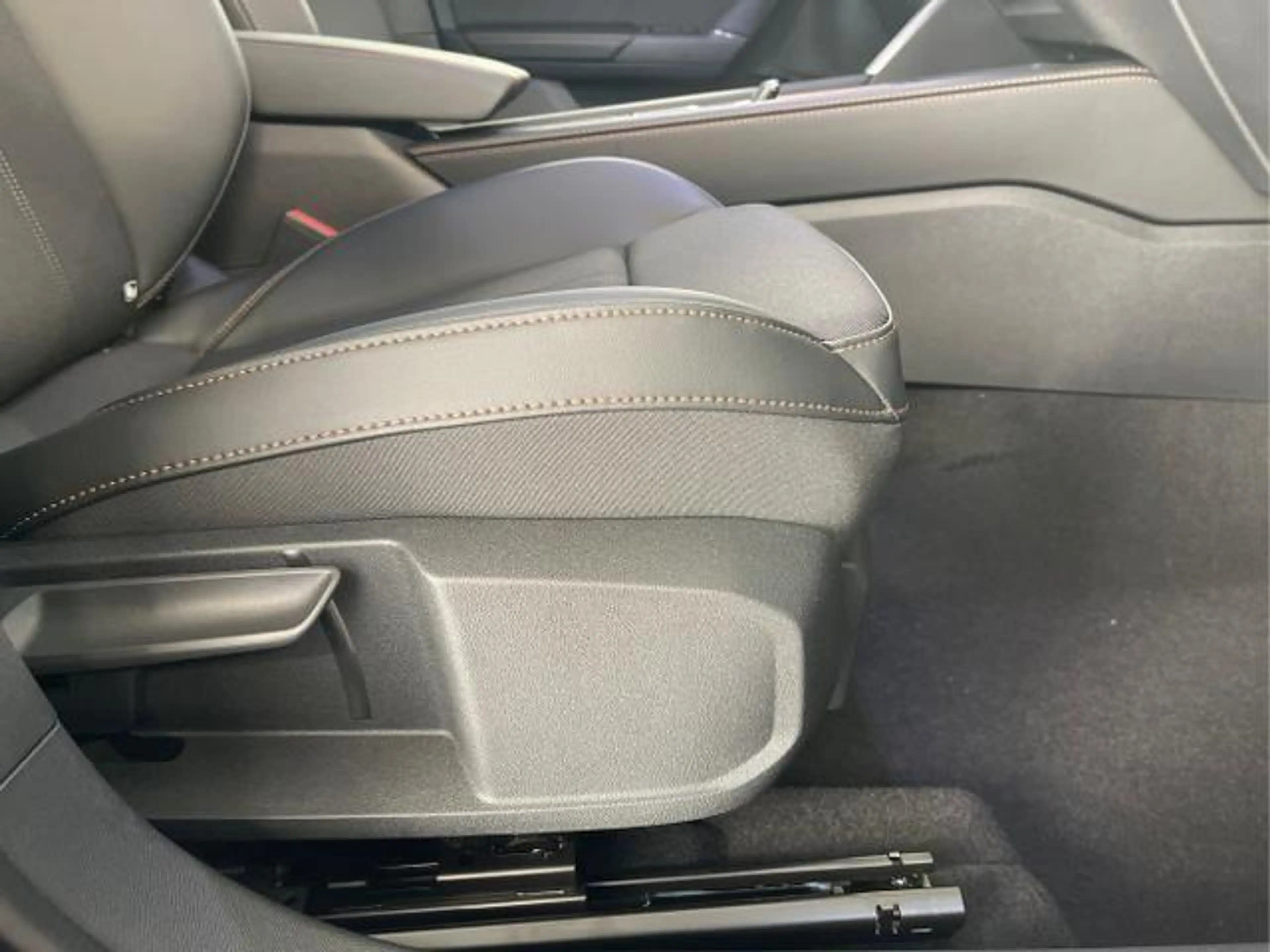 CUPRA Leon ST 150PS TDI DSG AHK+Sitzheiz+Kessy+Lenkradheiz+eH — photo 15
