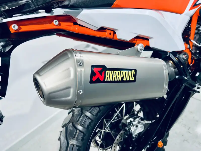 KTM 890 Adventure - foto 6