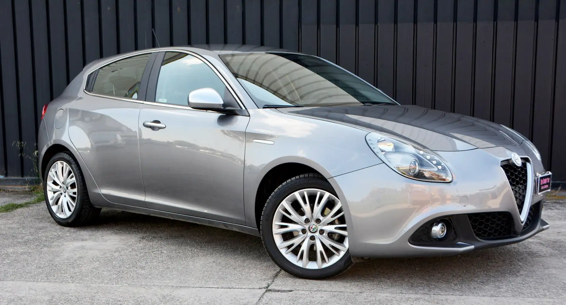 Alfa Romeo Giulietta 1.6 jtdm Super 120cv Gris - 1