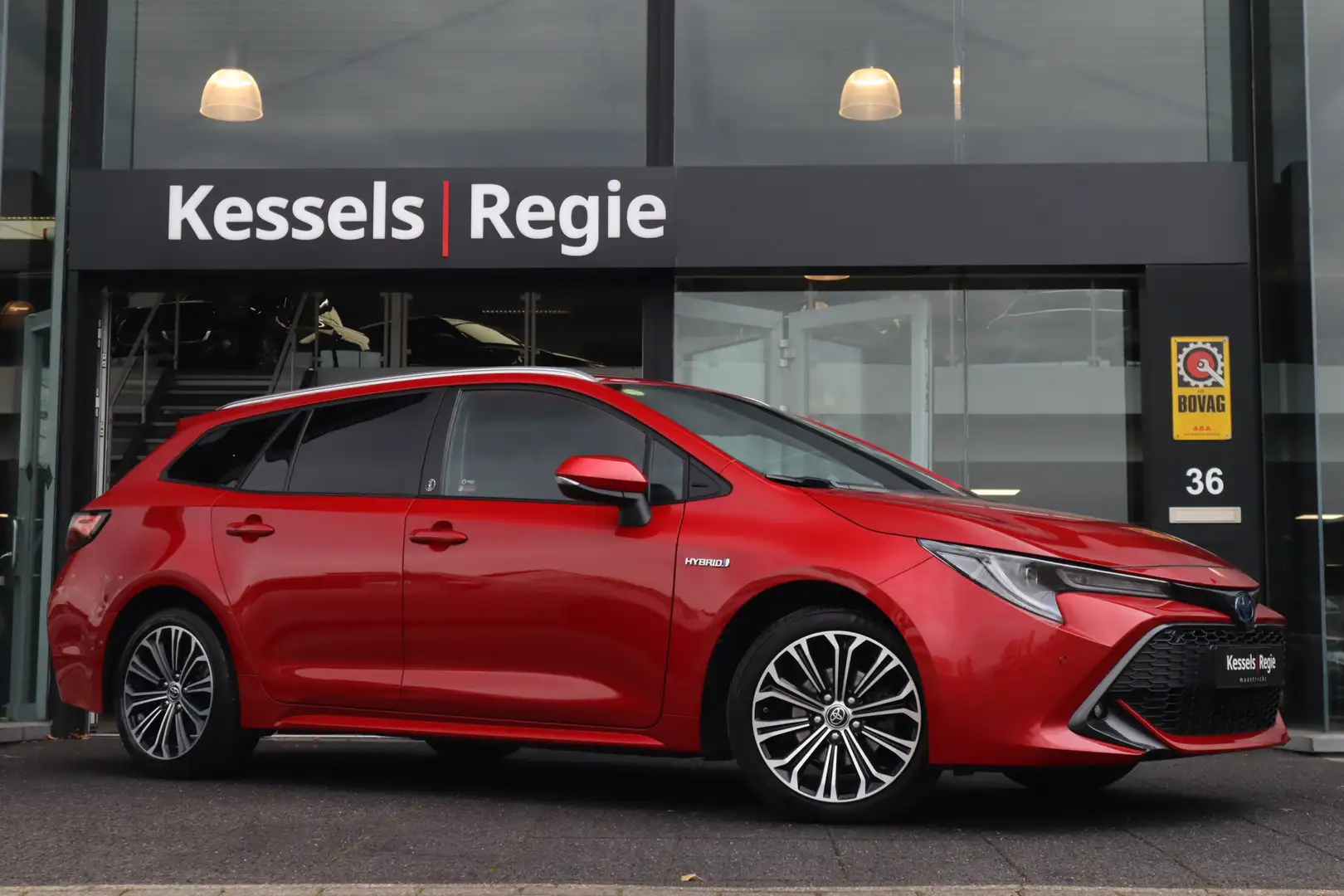 Toyota Corolla Touring Sports 1.8 Hybrid Team Led BLIS ACC CarPla Rouge - 2