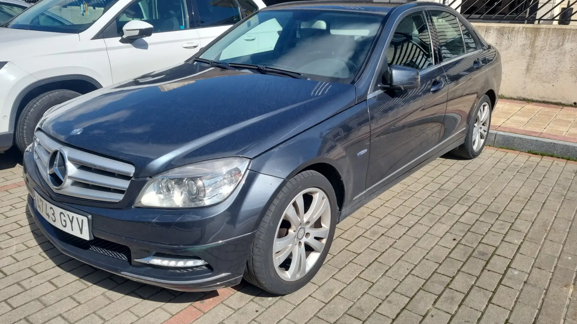 Mercedes-Benz 350 - 2