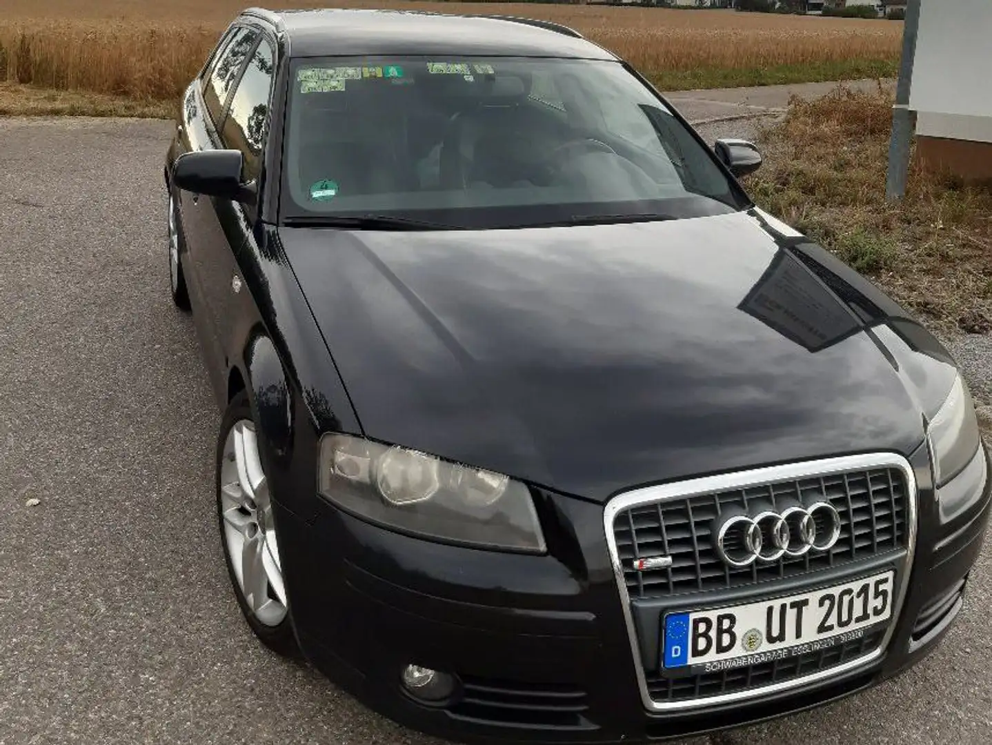 Audi A3 A3 1.6 Ambiente Schwarz - 2