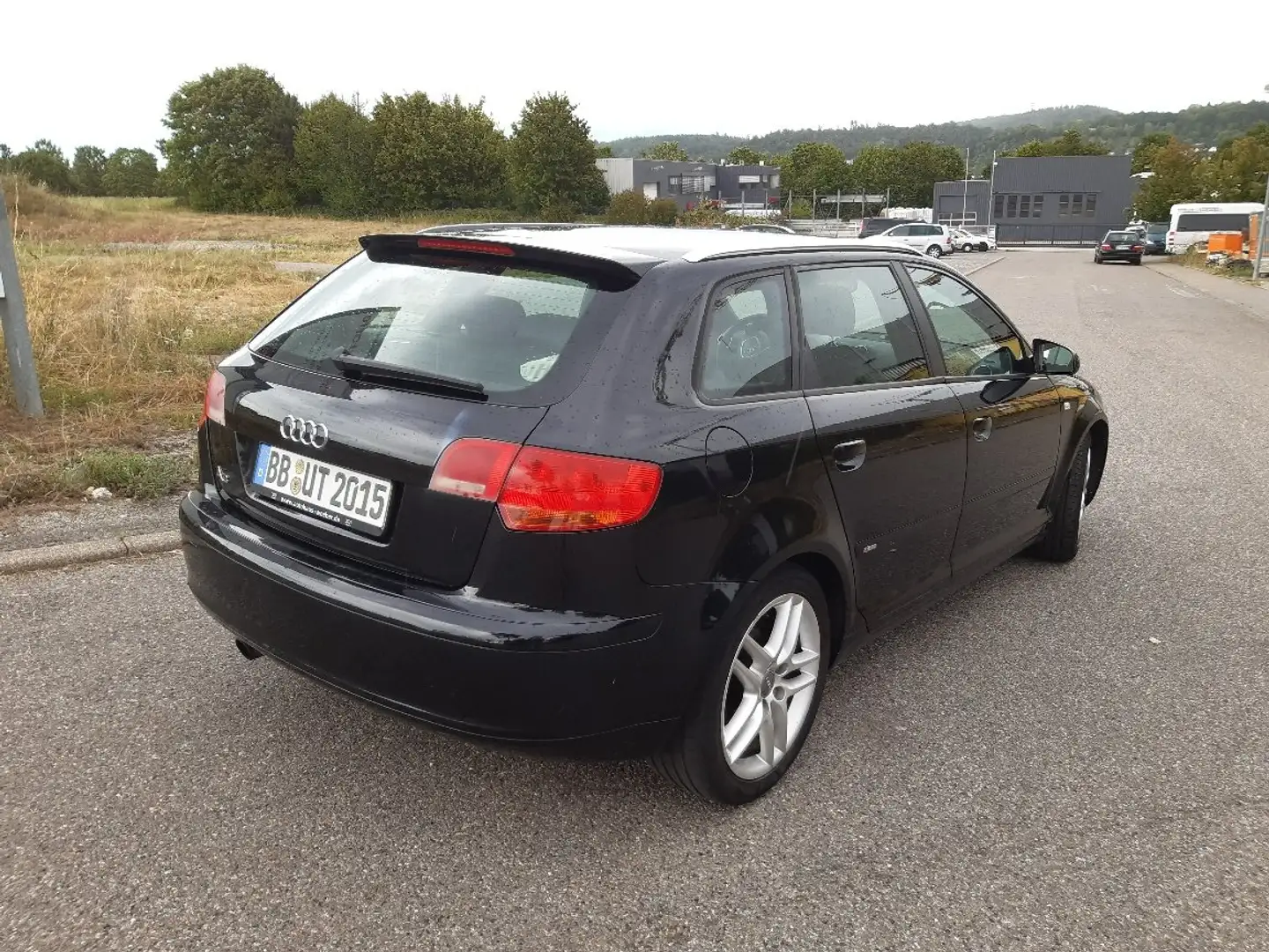 Audi A3 A3 1.6 Ambiente Schwarz - 1