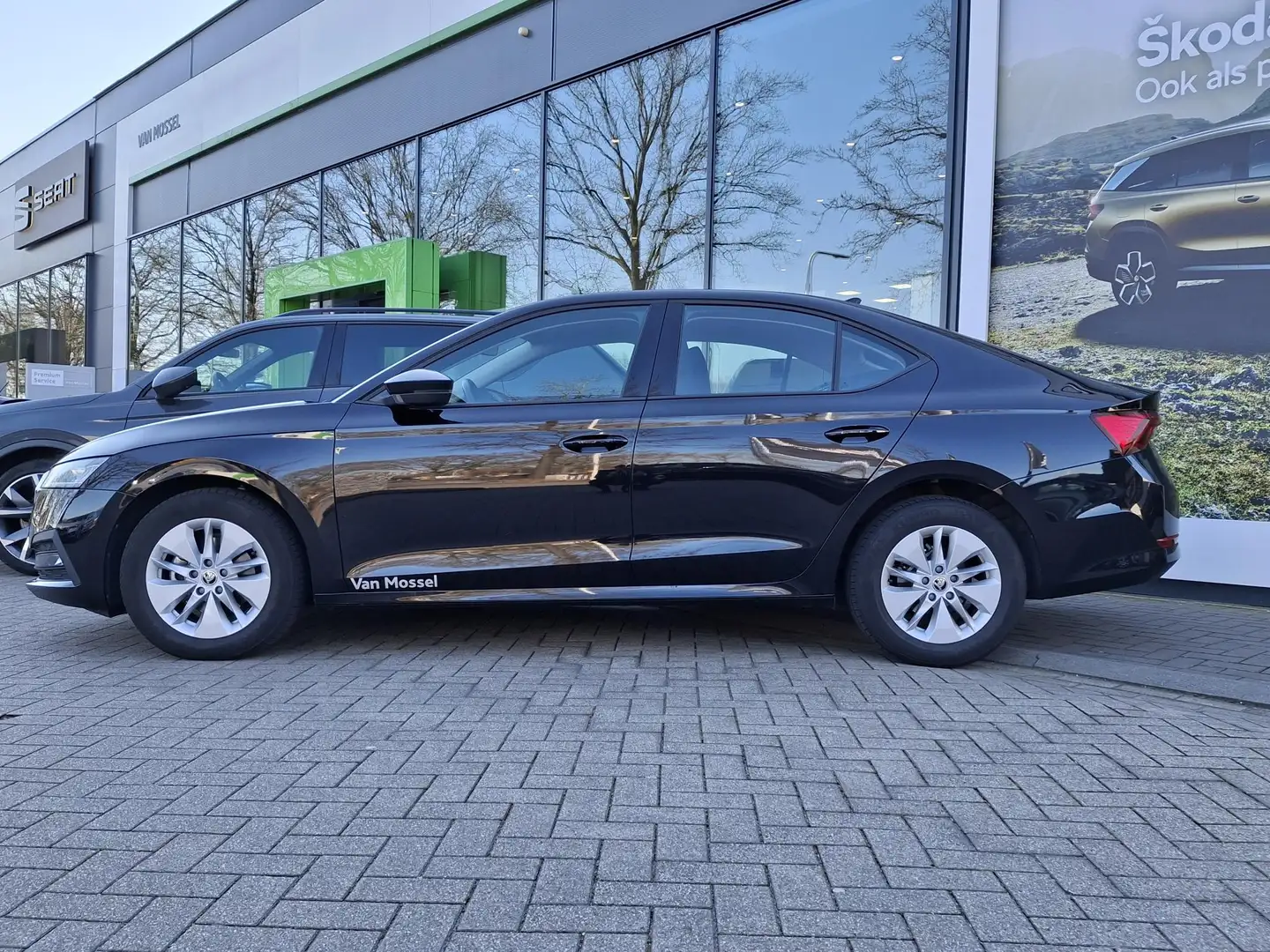 Skoda Octavia 1.0 e-TSI Ambition Parkeersensoren | Verwarmbare v Zwart - 2