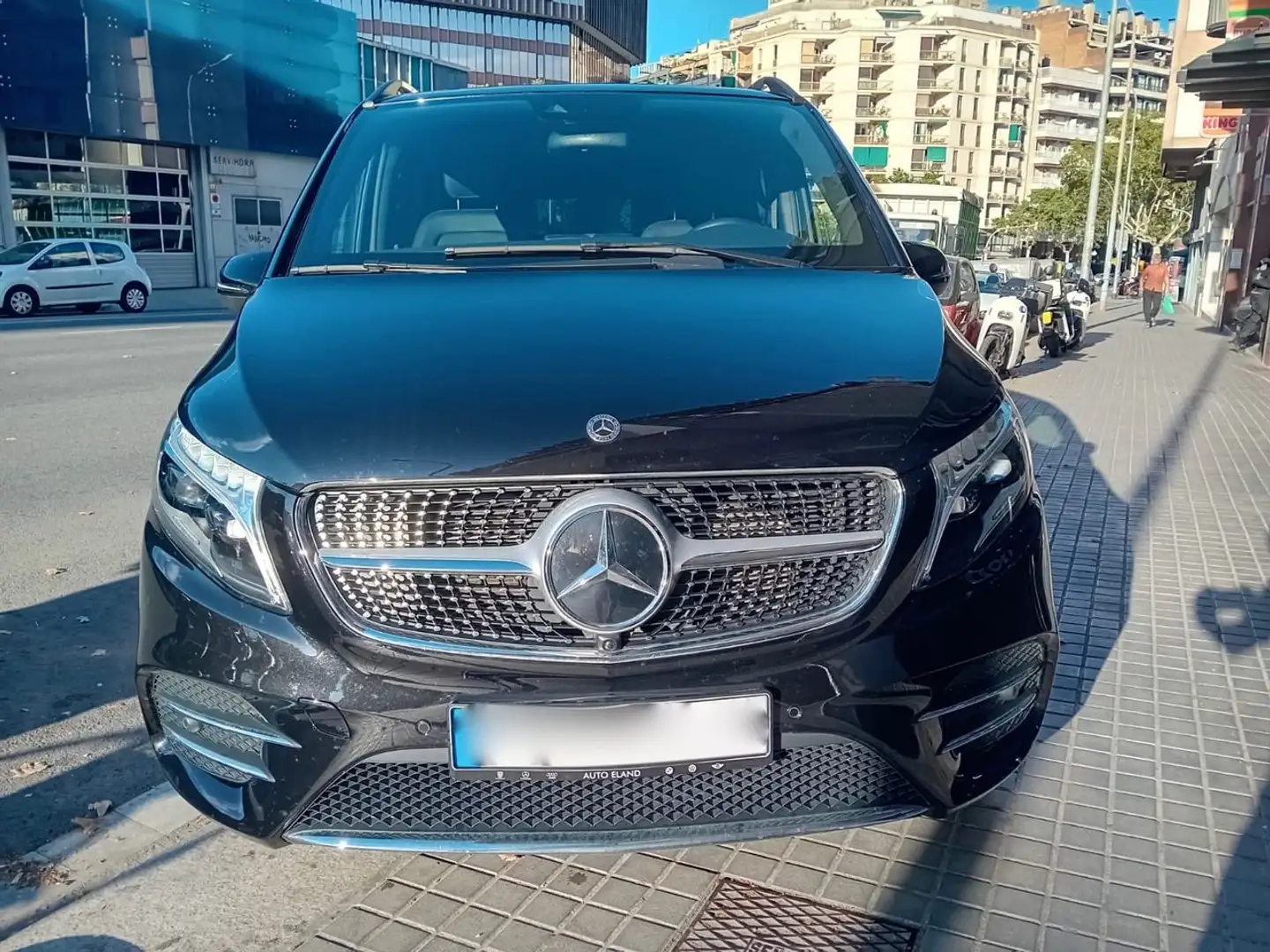Mercedes-Benz V 220 220d Largo Avantgarde 7G Tronic Negro - 2