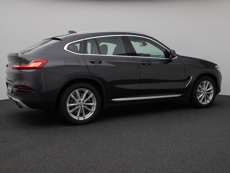 BMW X4 xLine Panorama Kamera HUD HiFi DisplKey — photo 6
