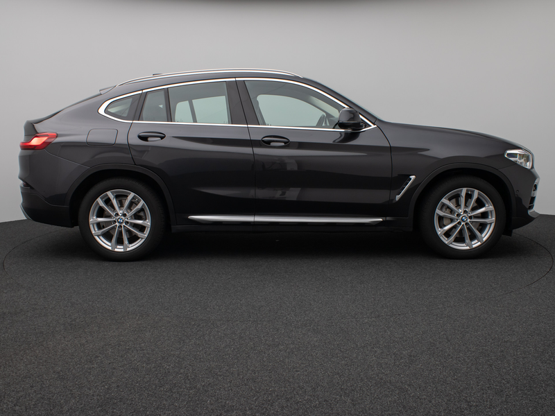 BMW X4 xLine Panorama Kamera HUD HiFi DisplKey — photo 5