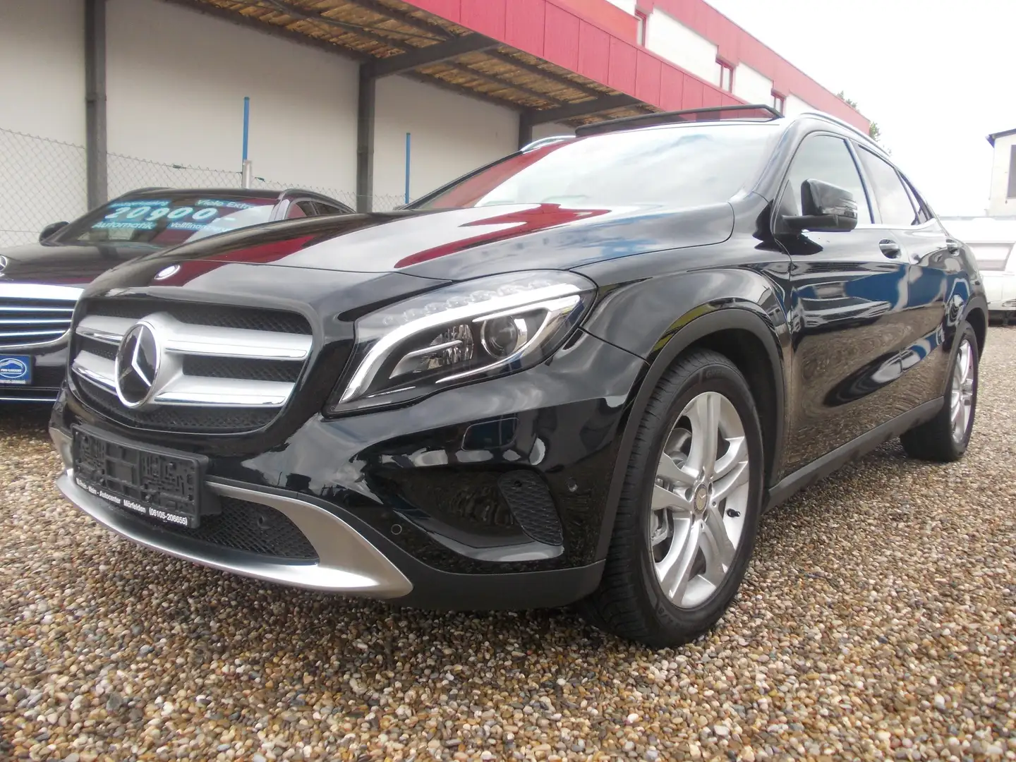 Mercedes-Benz GLA 250 GLA 250 4M, Urban , Panorama, ILS, Kamera, AHK,USB Noir - 1